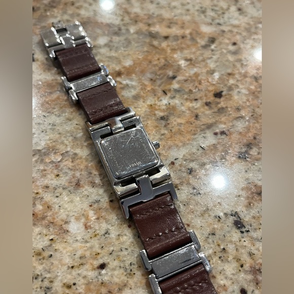 Fossil Leather Watch - Picture 4 of 7